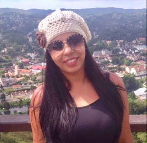 Meet your Posher, Leila